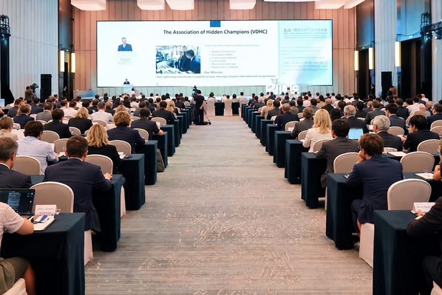 Großes Publikum bei einer internationalen VDHC-Konferenz